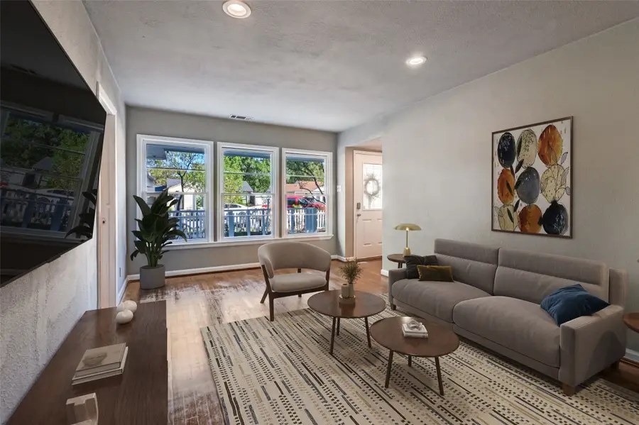 1014 Ralph Street, Grand Prairie, TX 75051 - Image #2