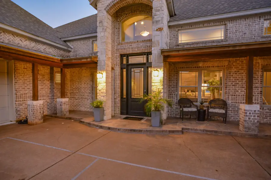 3606 Upper Lake Circle, Granbury, TX 76049 - Image #2