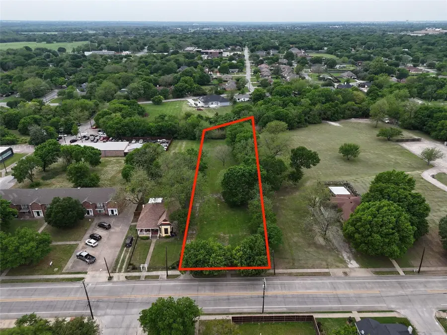 307 N Dallas Avenue, Lancaster, TX 75146 - Image #2
