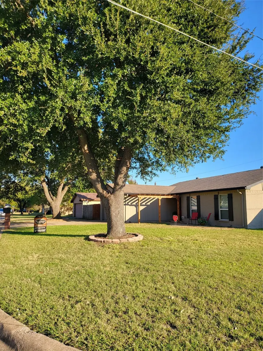 1900 San Saba Lane, Arlington, TX 76006 - Image #2