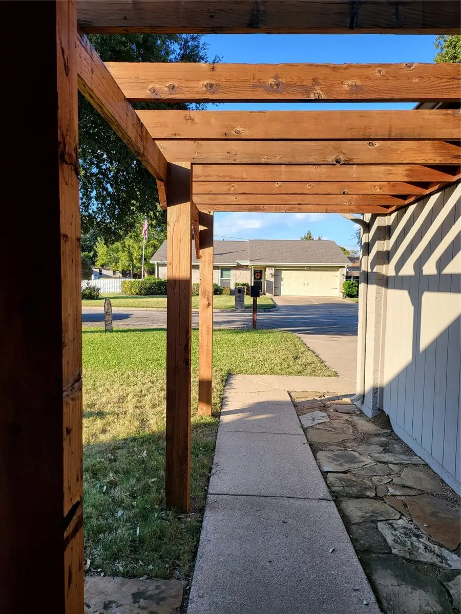 1900 San Saba Lane, Arlington, TX 76006 - Image #3