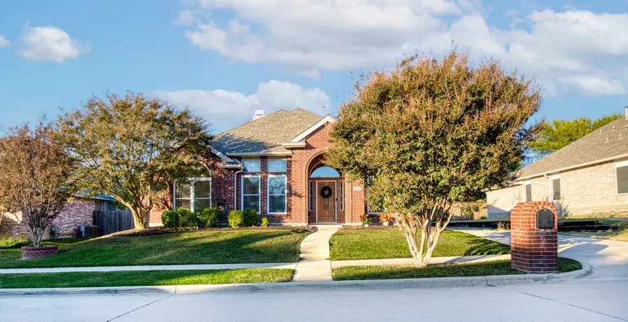 2700 Rochelle Drive, McKinney, TX 75070 - Image #2