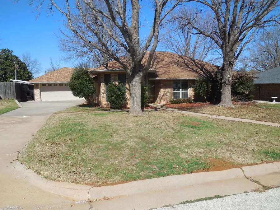105 Mustang Drive, Graham, TX 76450 - #2