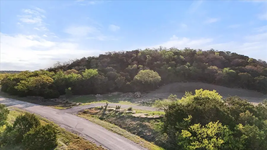 215 Shady Oaks Drive, Mineral Wells, TX 76067 - Image #3