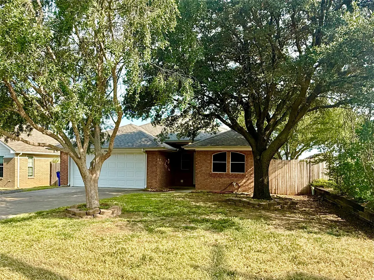 210 W 4th Street, Kennedale, TX 76060 - #1