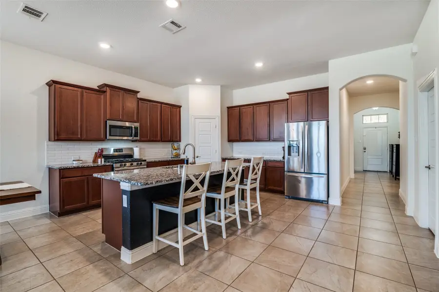 537 Declaration Way, Fate, TX 75189 - Image #2