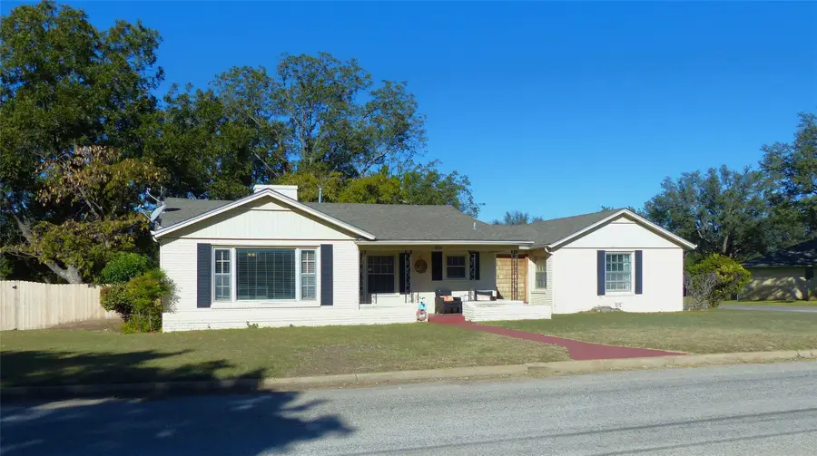 1031 11th, Brady, TX 76825 - Image #2