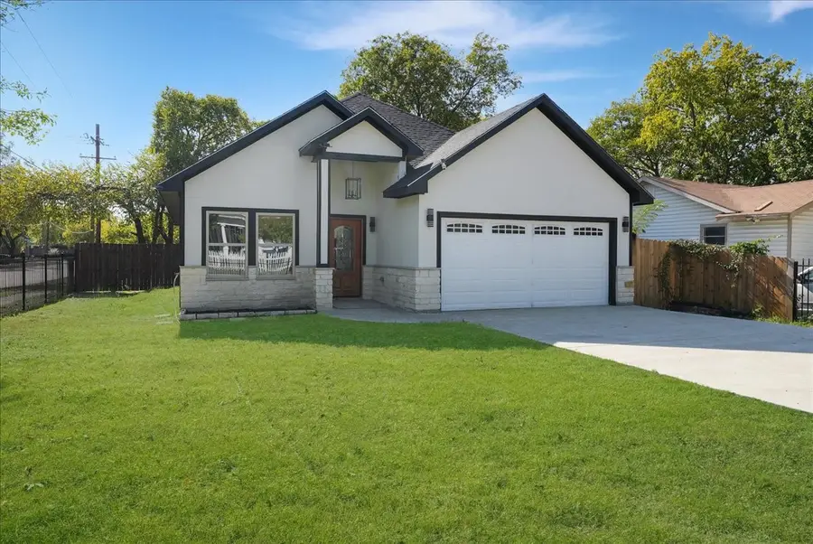 2636 Carter Avenue, Fort Worth, TX 76103 - Image #2