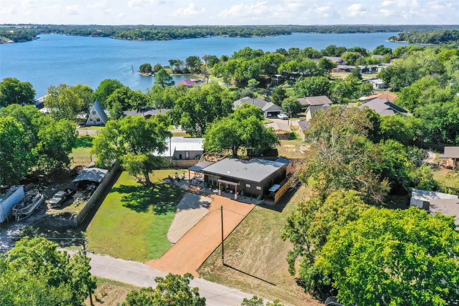 118 Bayside Circle, Gainesville, TX 76240 - Image #2