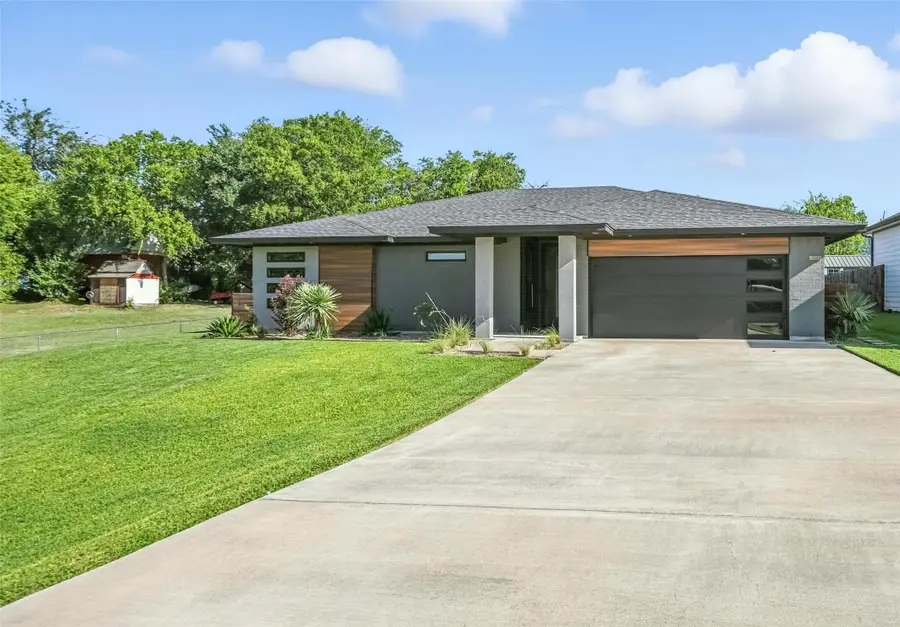 330 W Morris Street, Rhome, TX 76078 - Image #3