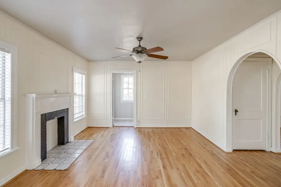 4339 Pershing Avenue, Fort Worth, TX 76107 - Image #3