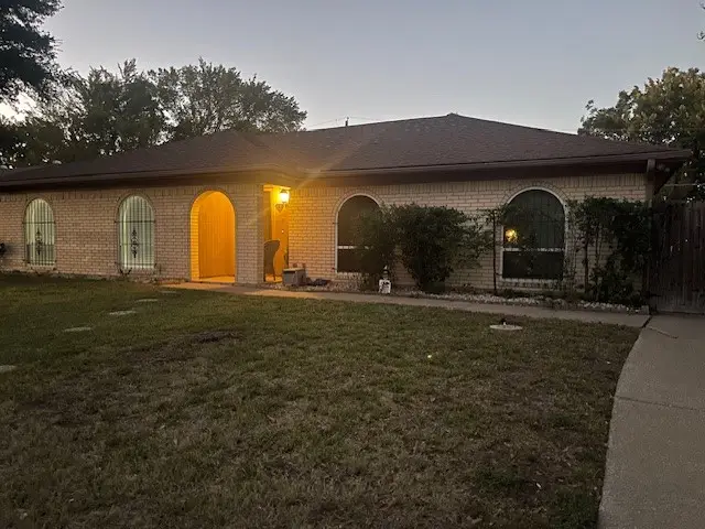 2011 Elmridge Drive, Arlington, TX 76012 - Image #2