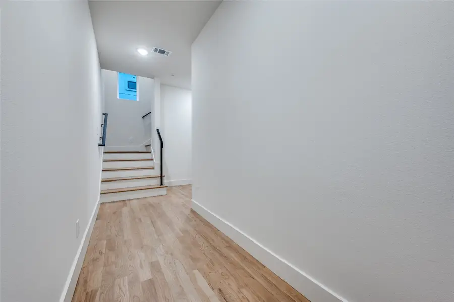 2906 Hawthorne Avenue #104, Dallas, TX 75219 - Image #2