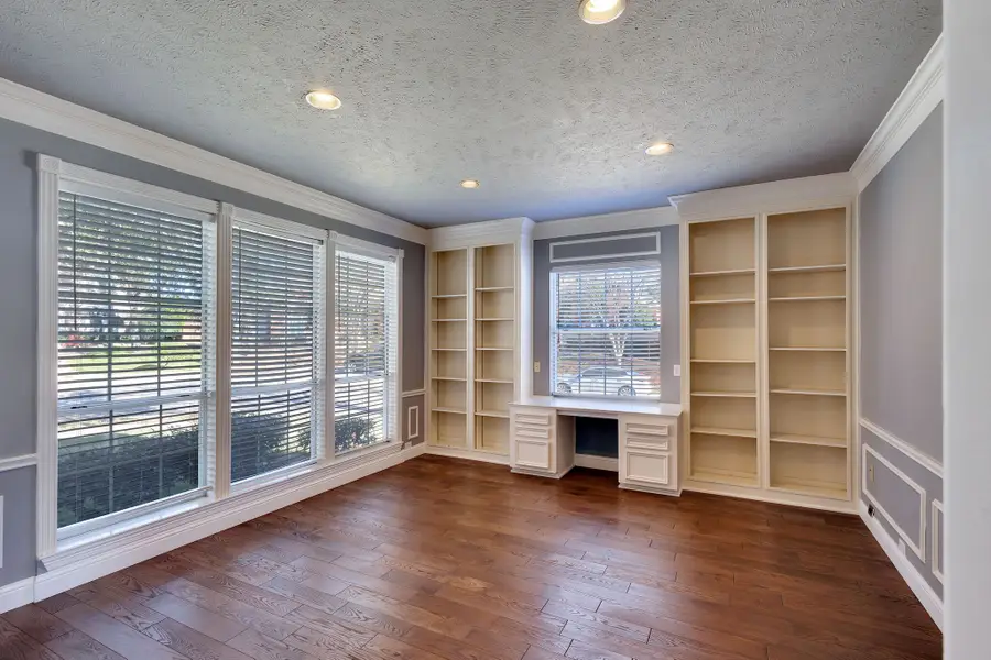 2204 Yaupon Drive, Irving, TX 75063 - Image #3