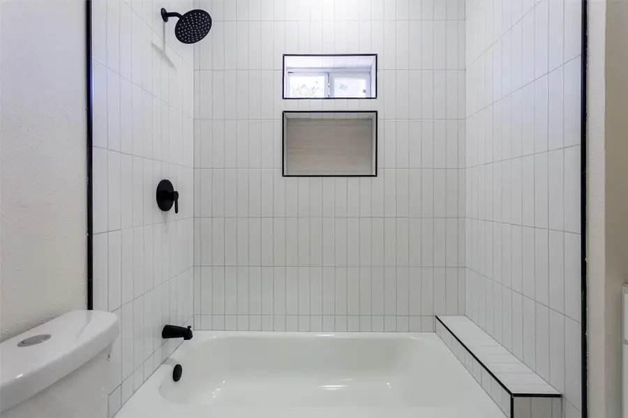 504 W Hammond Street, Fort Worth, TX 76115 - Image #3