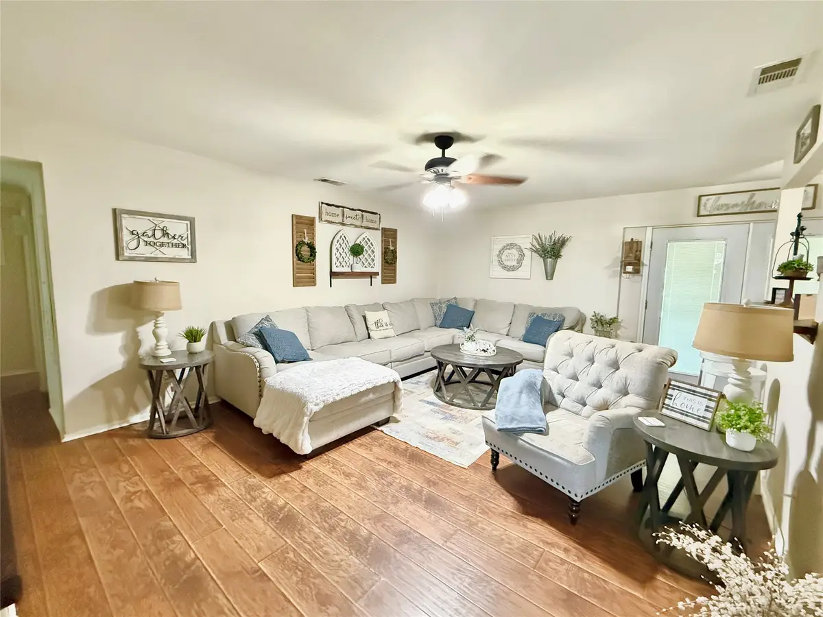 1114 Cielo Vista Drive, Grand Prairie, TX 75052 - Image #1