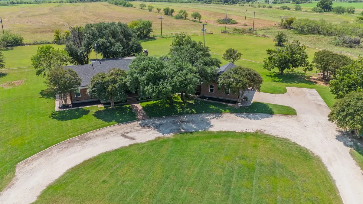 338 Hcr-2124 Loop, Whitney, TX 76692 - Image #1