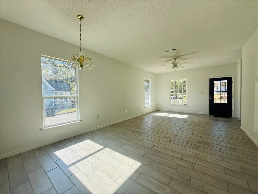 255 SW 7th Street, Paris, TX 75460 - Image #2