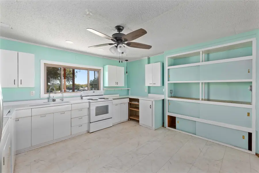 2609 Coggin Avenue, Brownwood, TX 76801 - Image #3