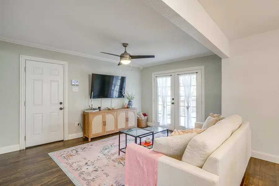 6105 Trail Lake Drive, Fort Worth, TX 76133 - Image #3