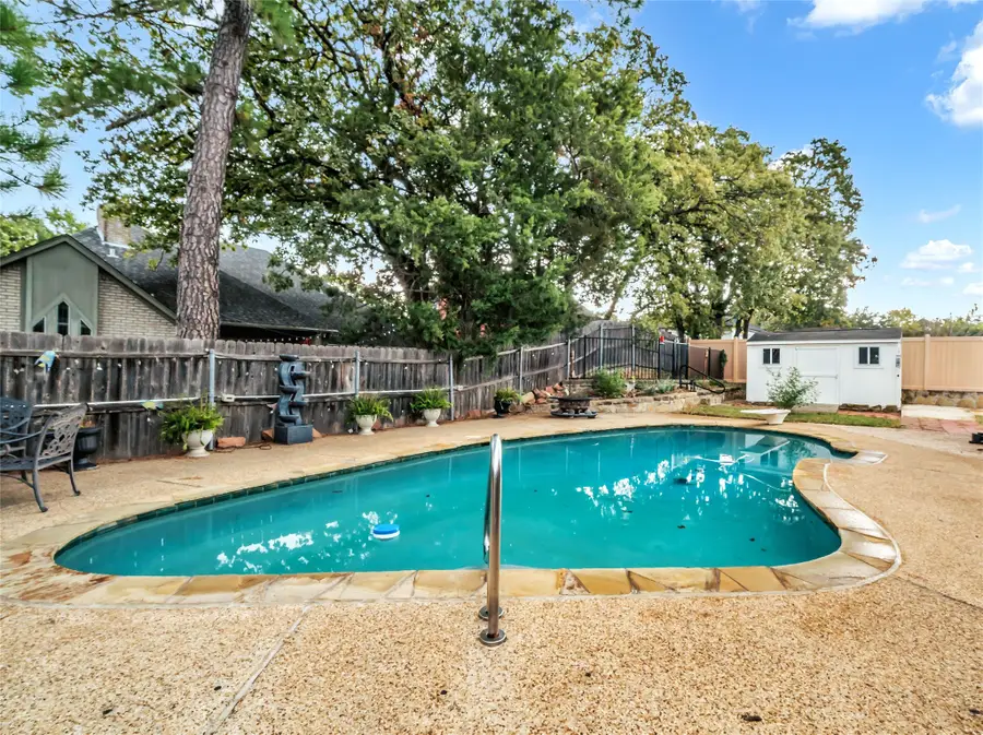 3112 Hazlewood Court, Bedford, TX 76021 - Image #2