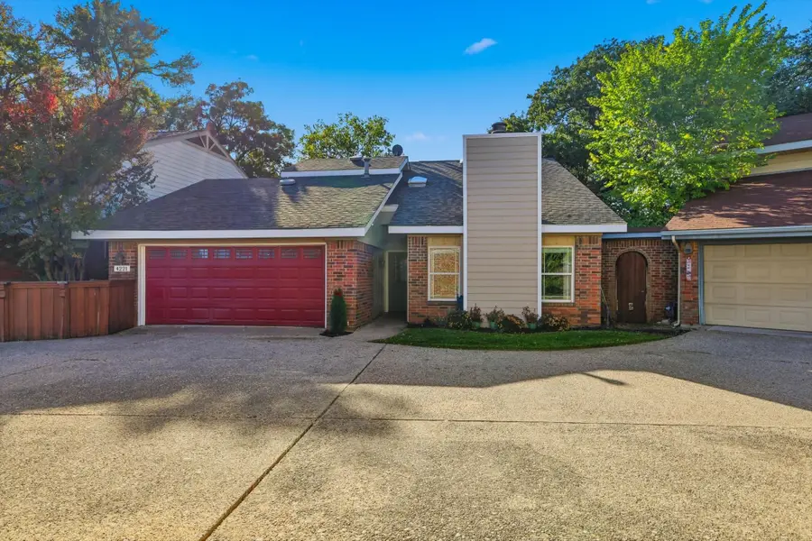 4221 Gayle Court, Flower Mound, TX 75028 - Image #2