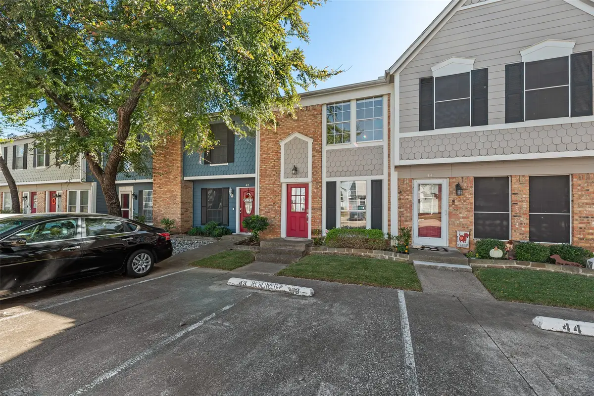 43 Abbey Road, Euless, TX 76039 - #1