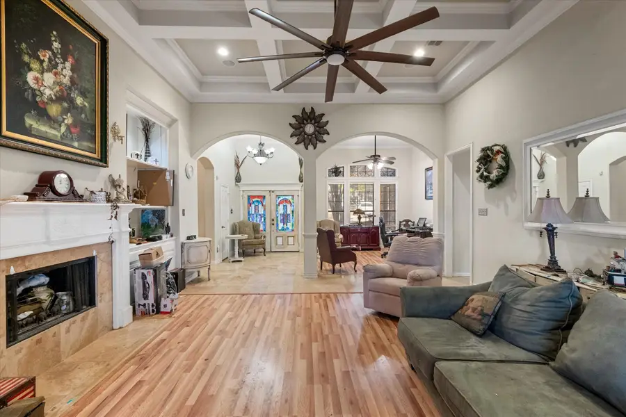 709 Timberview Court N, Fort Worth, TX 76112 - Image #3