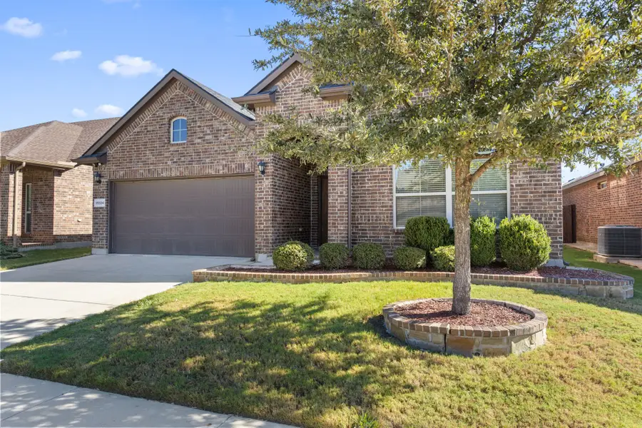 11324 Gold Canyon Drive, Fort Worth, TX 76052 - Image #3