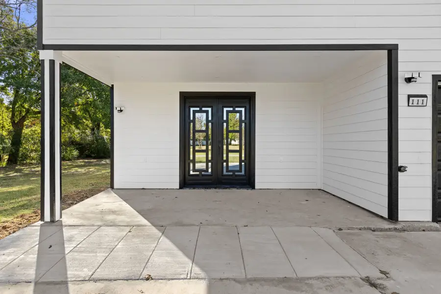 111 2nd Street, Pecan Gap, TX 75469 - Image #3