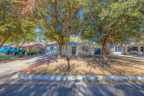 8528 Pemberton Court, White Settlement, TX 76108