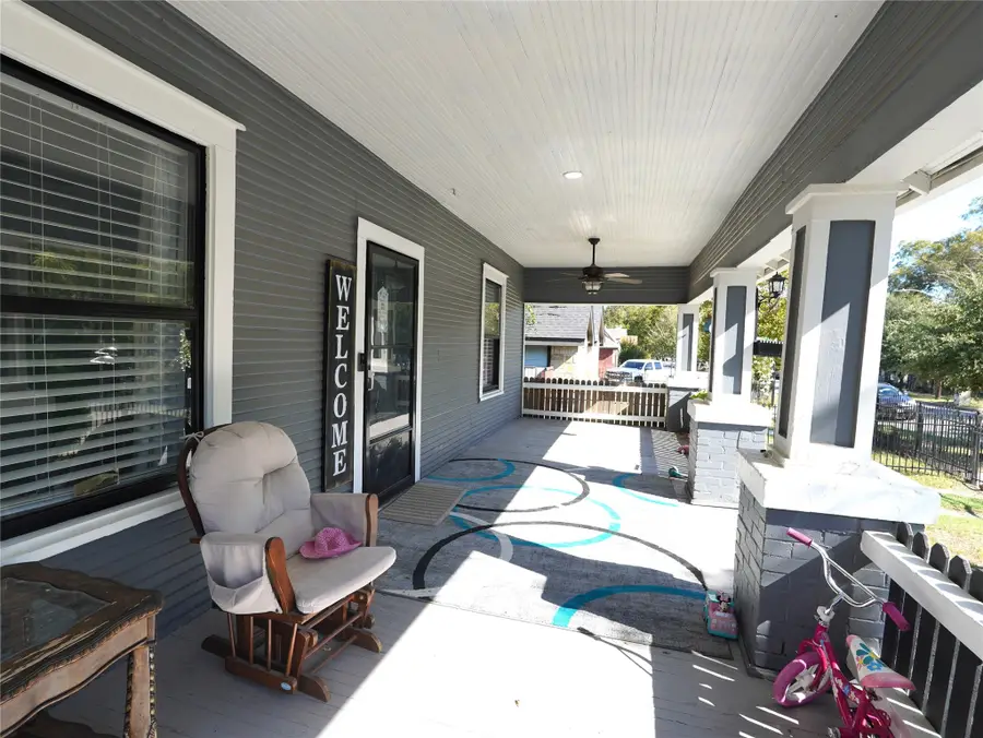 3611 Avenue H, Fort Worth, TX 76105 - Image #2