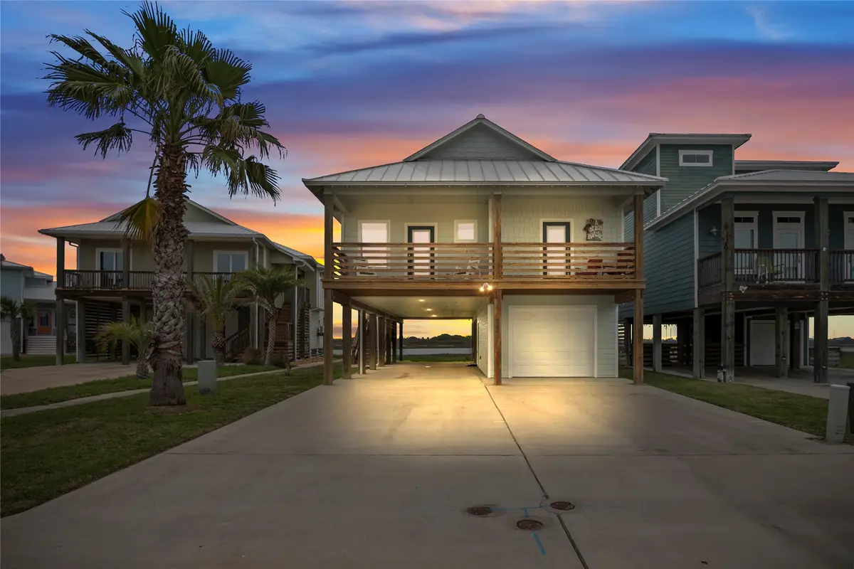 432 Paradise Pointe Drive, Port Aransas, TX 78373 - Image #1