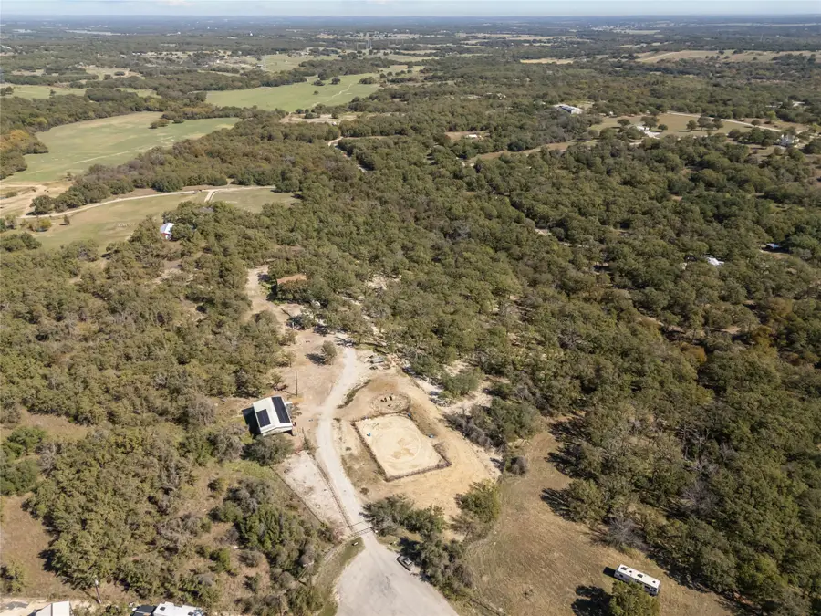 262 N Cheyenne Trail, Springtown, TX 76082 - Image #3