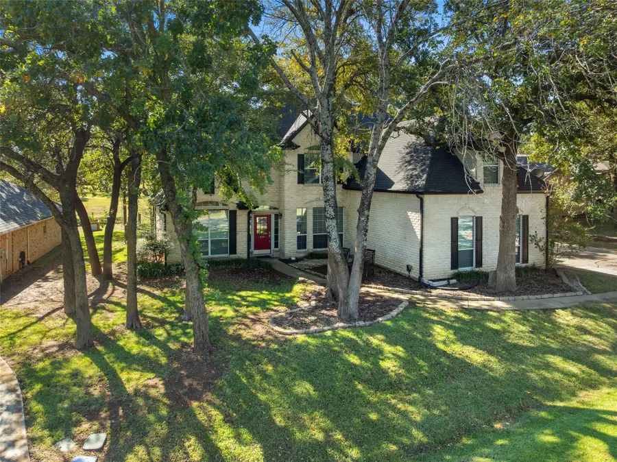 519 Runaway Bay Drive, Runaway Bay, TX 76426 - Image #2