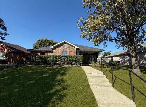 2711 Lucile Herrin, Dallas, TX 75227