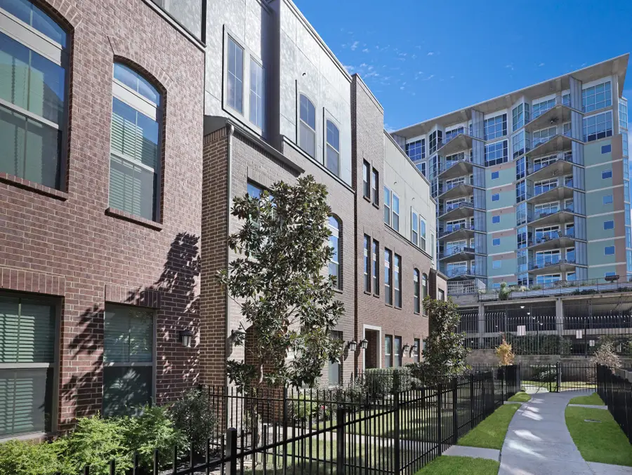 1365 Arch Place, Dallas, TX 75215 - Image #2