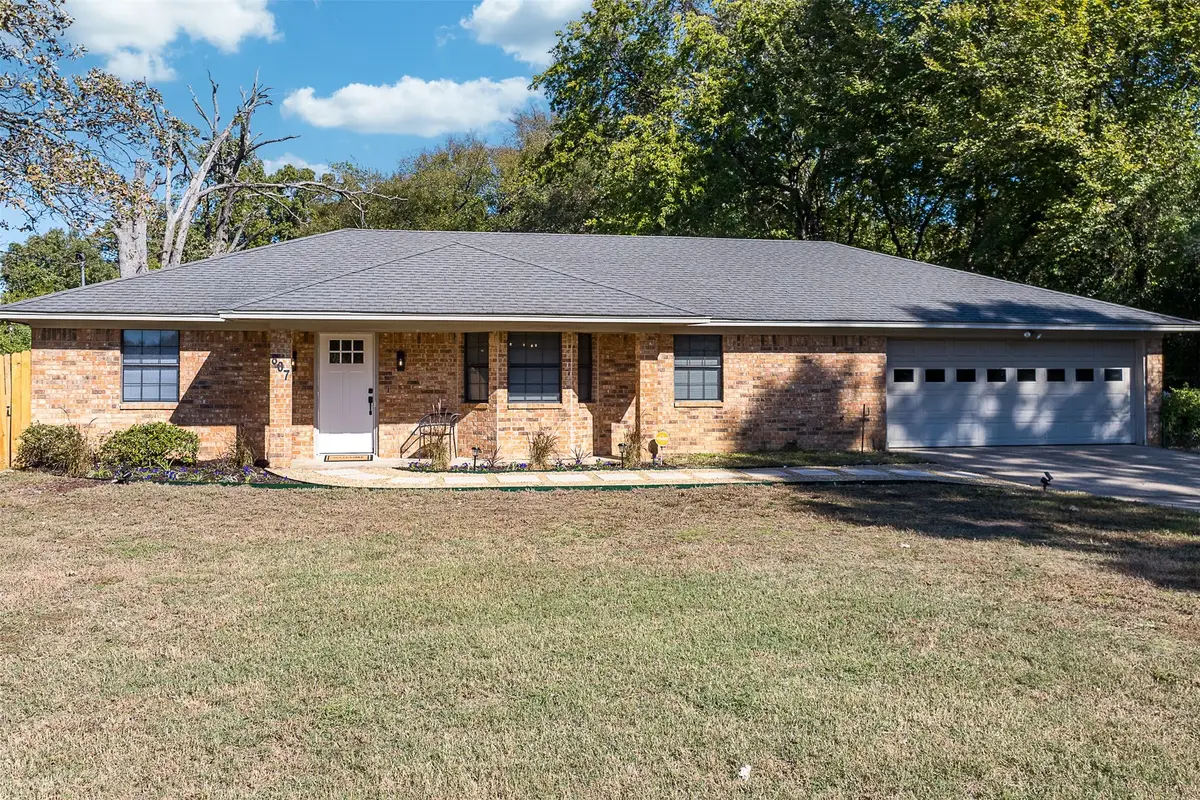 807 E College Street, Athens, TX 75751 - Image #1