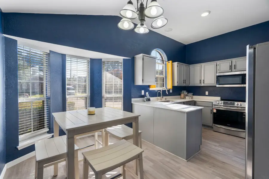 807 Havenbrook Drive, Arlington, TX 76001 - Image #3