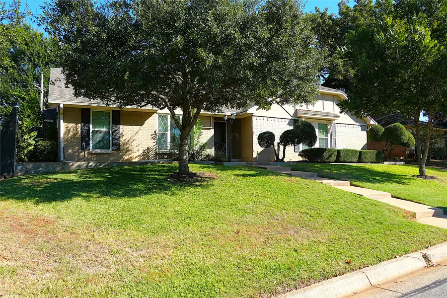 5603 Paddockview Drive, Arlington, TX 76017 - Image #3