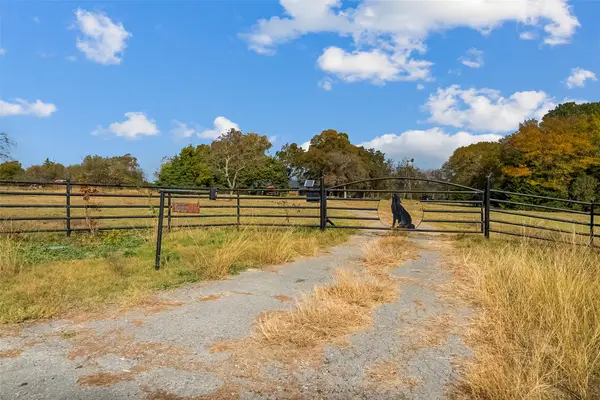 651 County Road 4900, Trenton, TX 75490