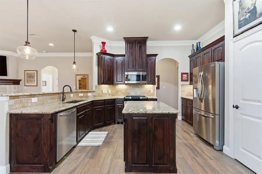 2038 Clive Drive, Granbury, TX 76048 - Image #3