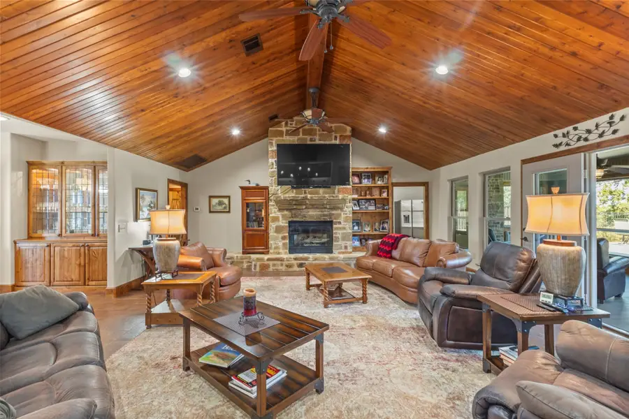 168 Texoma Bluffs Circle, Gordonville, TX 76245 - Image #3