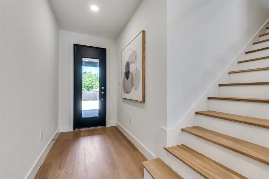 7337 Flyers Way, Dallas, TX 75235 - Image #3