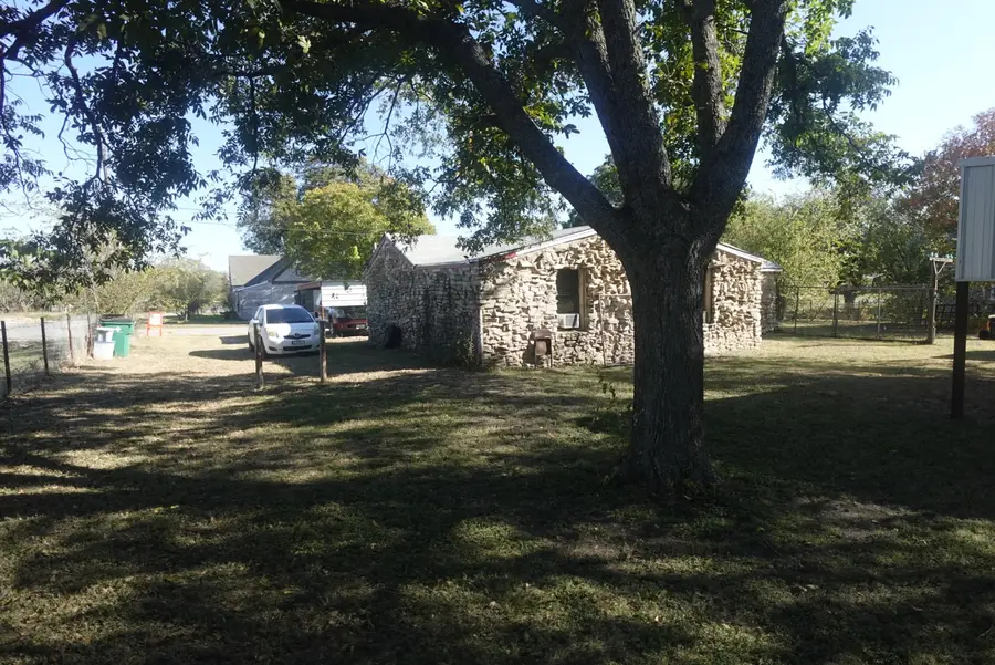 450 Eagle Street, Dublin, TX 76446 - Image #2