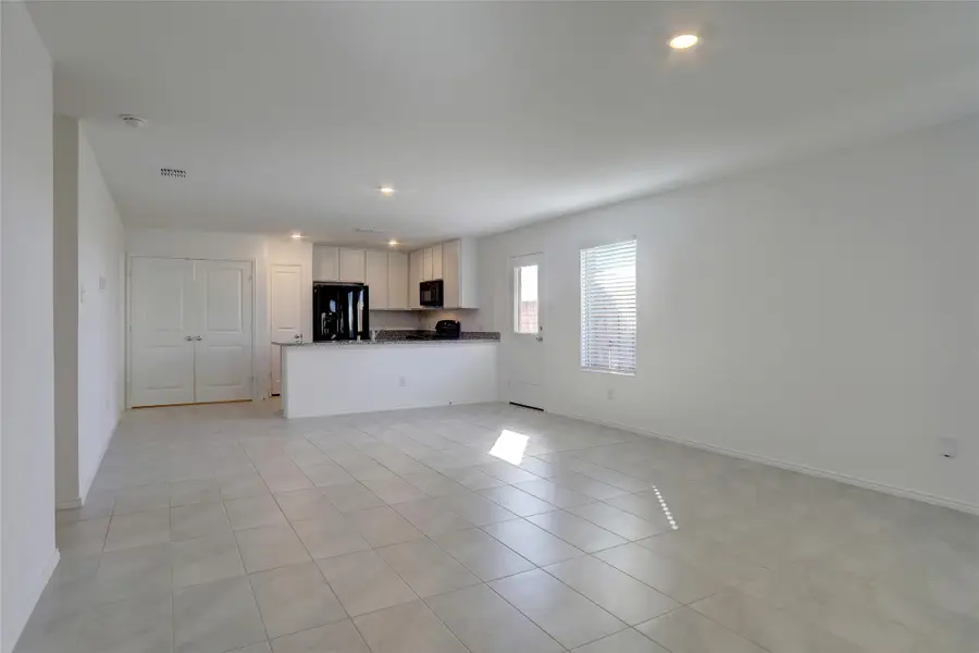 14004 Birch Farm Drive, Pilot Point, TX 76258 - Image #2