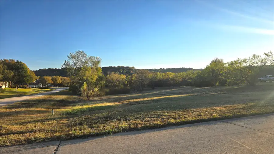2202 Mountain Lakes Drive, Cedar Hill, TX 75104 - Image #3