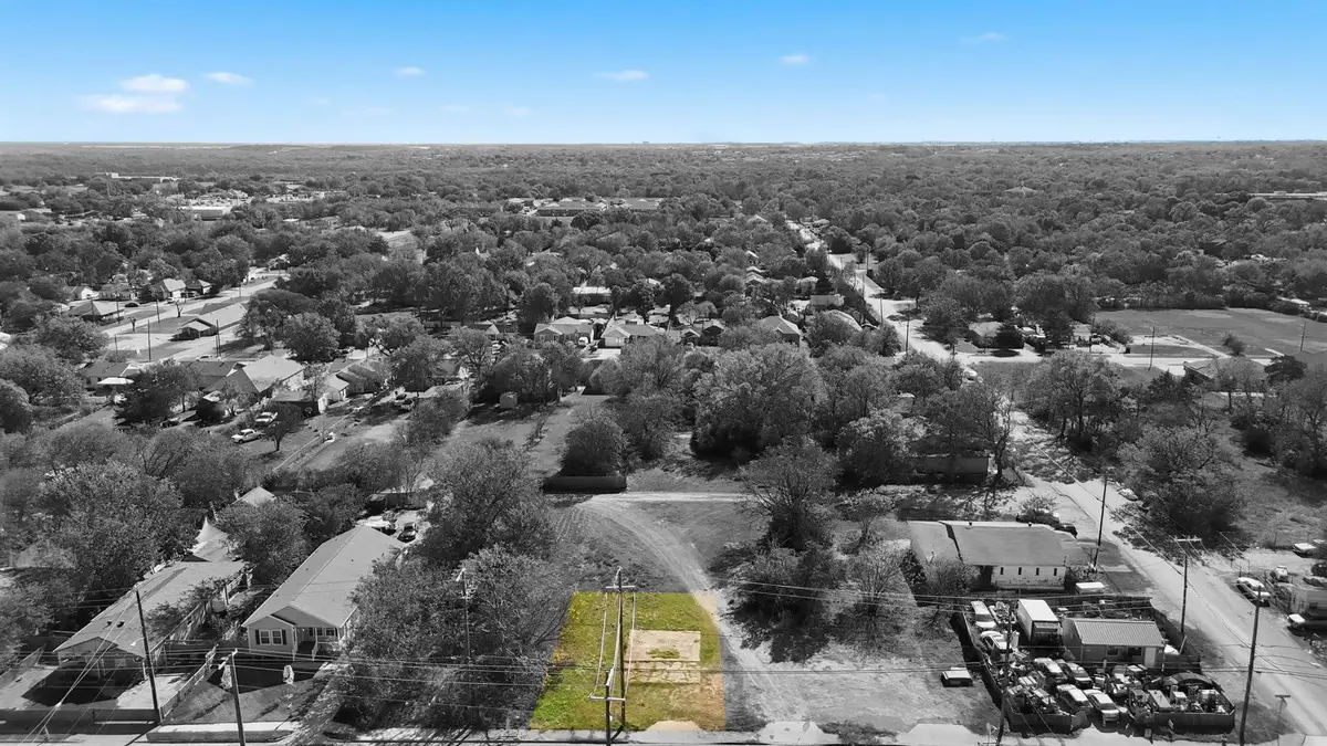 2512 E Ann Arbor Avenue, Dallas, TX 75216 - Image #1