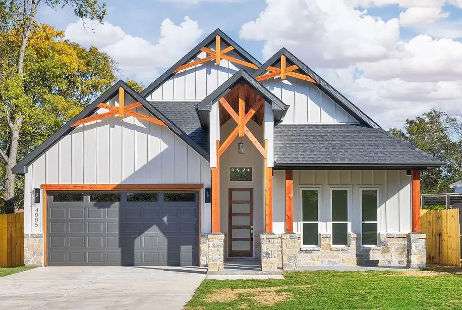 4005 Willing Avenue, Fort Worth, TX 76110 - Image #1