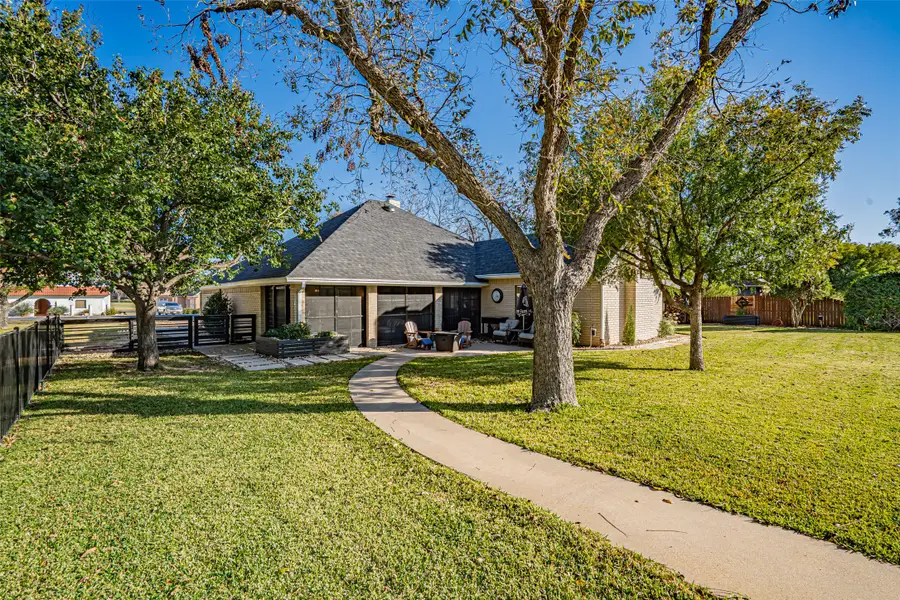 9000 Woodlawn Drive, Granbury, TX 76049 - Image #3